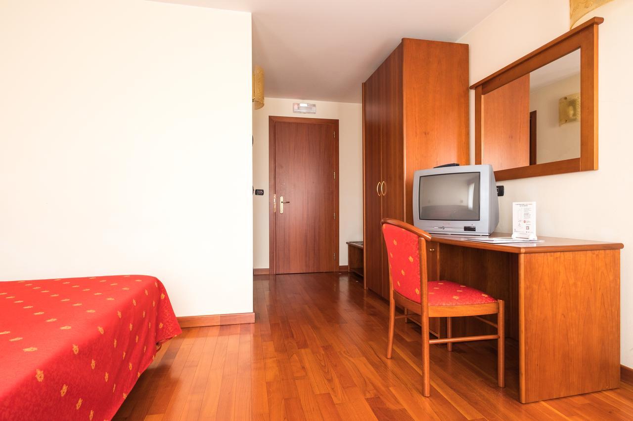 Ghirano Hotel Dall'Ongaro מראה חיצוני תמונה