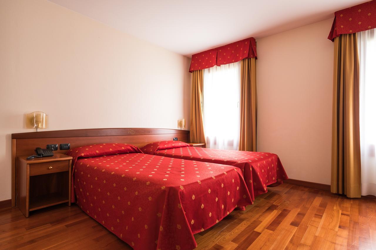 Ghirano Hotel Dall'Ongaro מראה חיצוני תמונה
